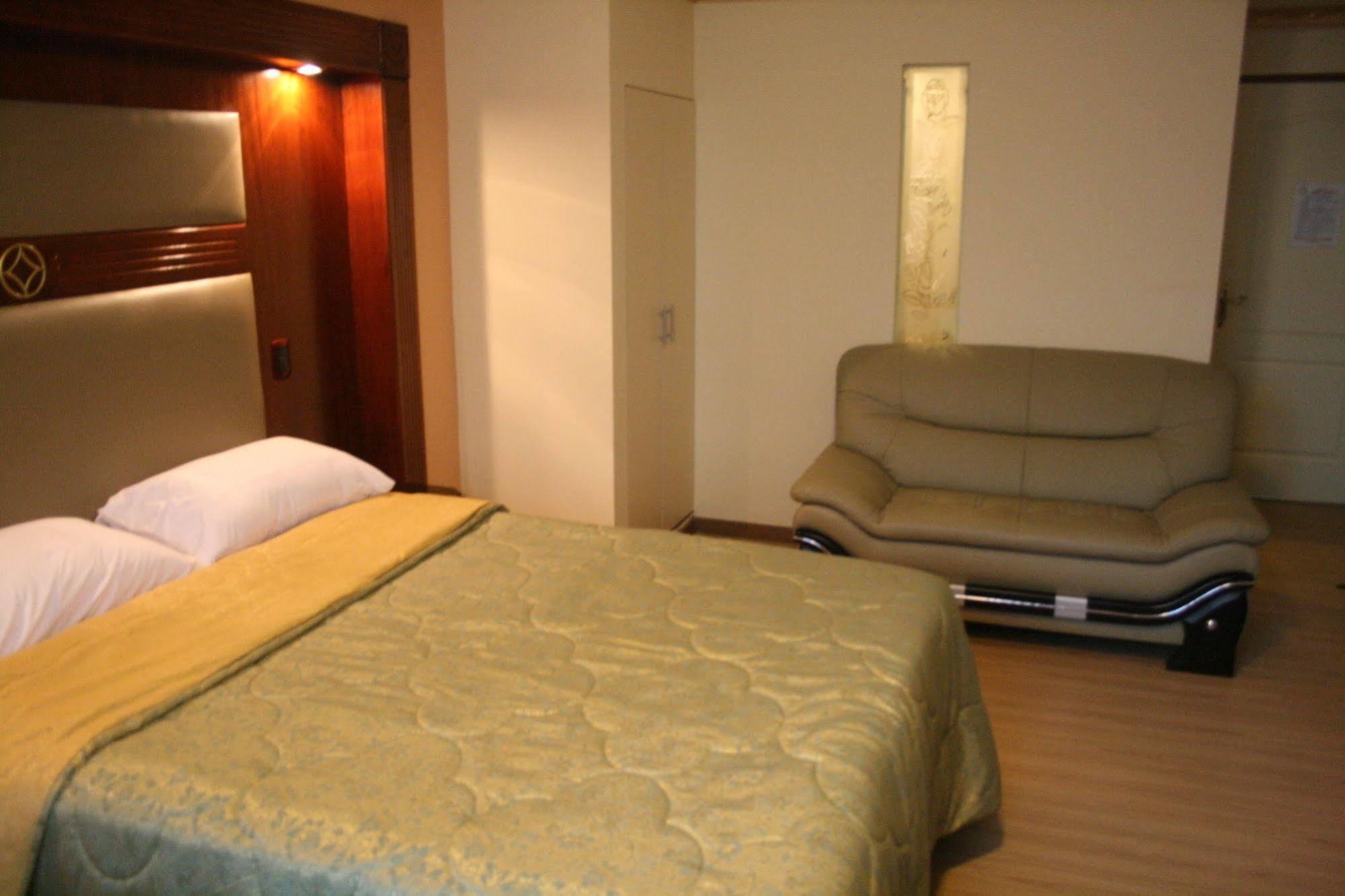 לימה Hotel Oro Inn מראה חיצוני תמונה